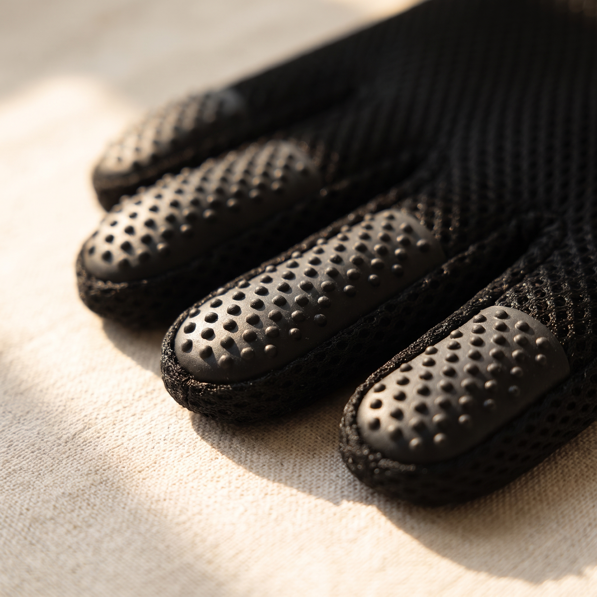 Close up of the silicone grooming tips
